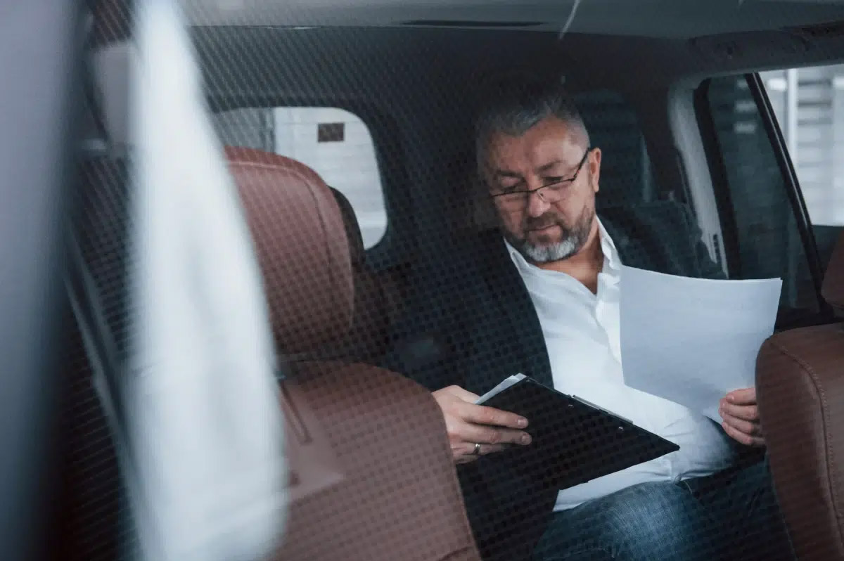 Group Travel & Airport Transfers: How to Save Money on Shuttles and Car Services