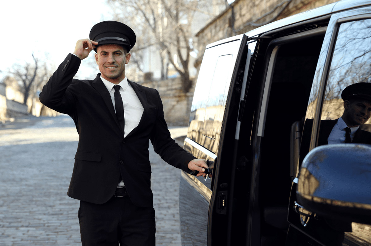 Schedule an Hourly Chauffeur for Meetings: A New York Guide Schedule an Hourly Chauffeur for Meetings: A New York Guide